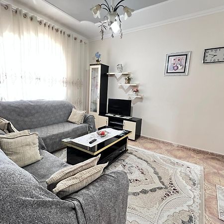 Guest House Sandri Sarandë エクステリア 写真