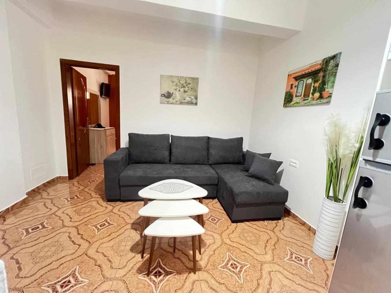 Guest House Sandri Sarandë エクステリア 写真